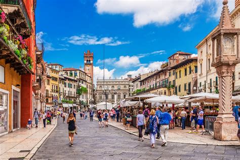 prada store verona|shopping streets in Verona.